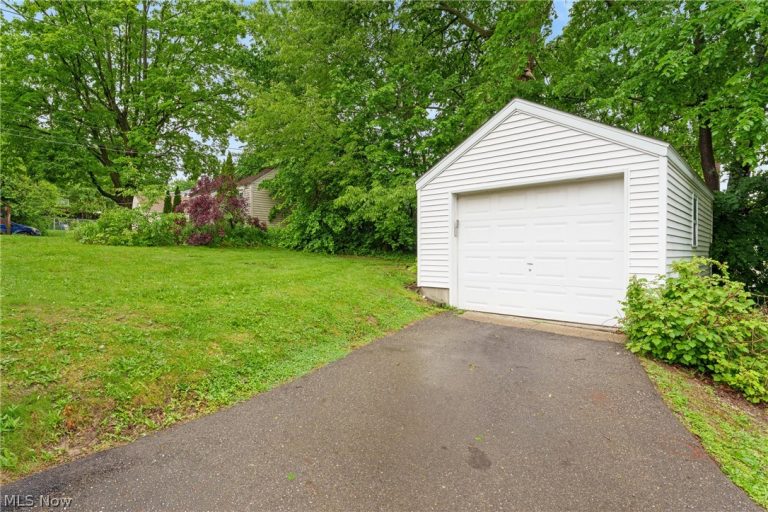 1307 23rd Street, Canton, OH - Photo 5