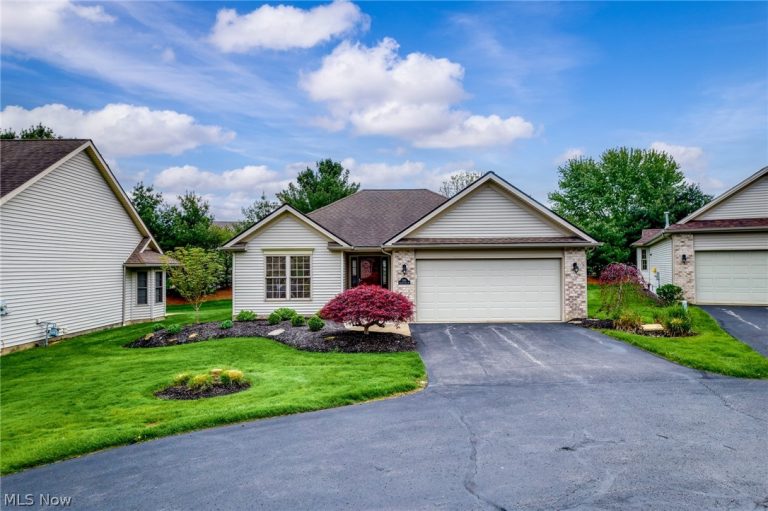 1190 Orchard Bend Drive, Salem, OH - Photo 2