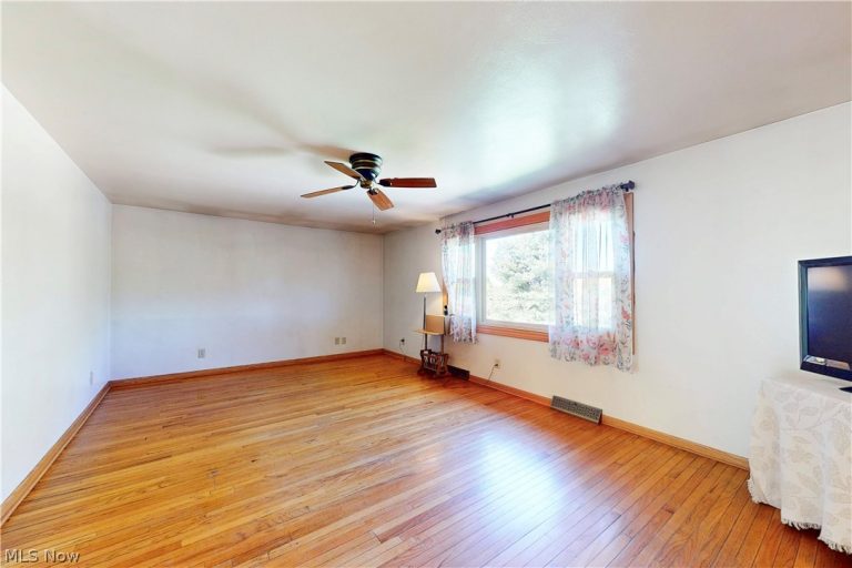 523 Juanita Street, Steubenville, OH - Photo 8