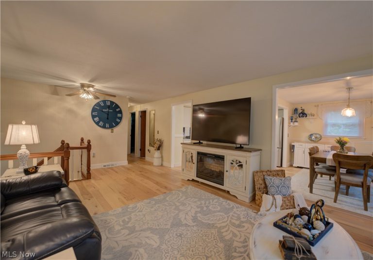 724 Strowbridge Drive, Huron, OH - Photo 4
