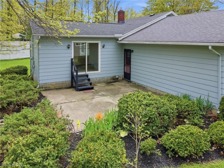 950 Southwood Drive, Ashtabula, OH - Photo 3