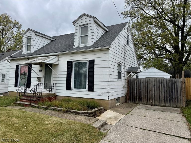 871 Firestone Boulevard, Akron, OH - Photo 3