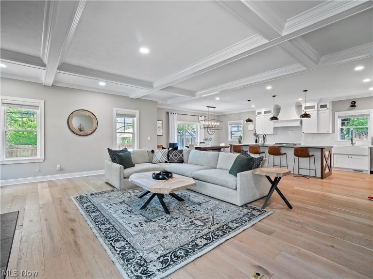 519 Kenilworth Road, Bay Village, OH - Photo 8