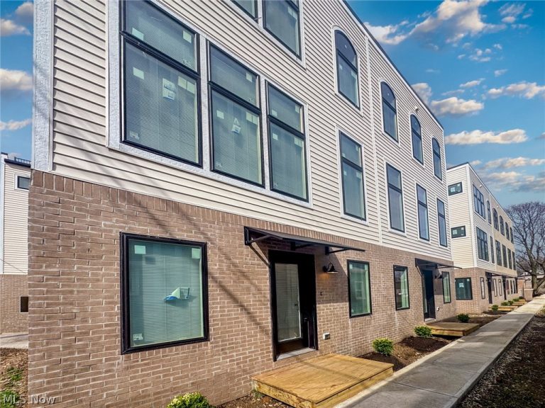 1930 47th Street, Cleveland, OH, 44102