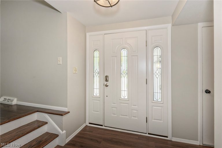 33320 Outley Park Drive, Solon, OH - Photo 3