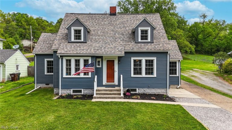 1324 Colegate Drive, Marietta, OH, 45750