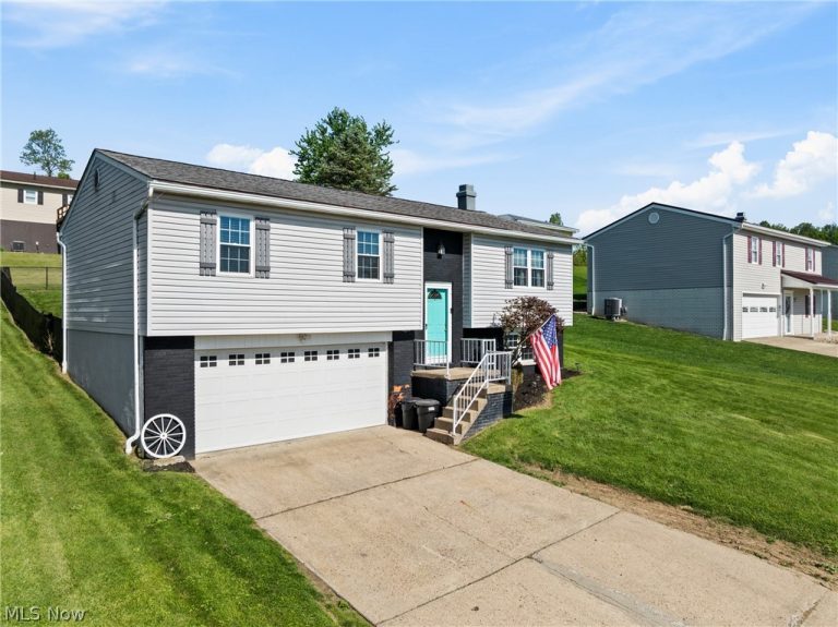 1309 Kennedy Avenue, Martins Ferry, OH - Photo 2