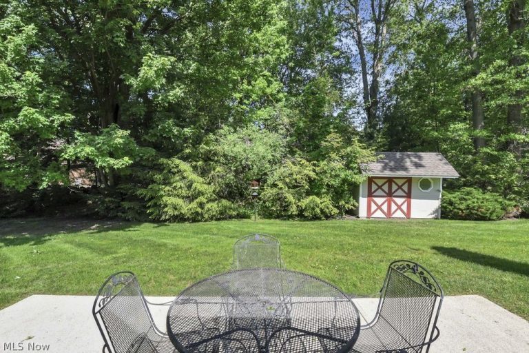 431 Avon Point Avenue, Avon Lake, OH - Photo 6