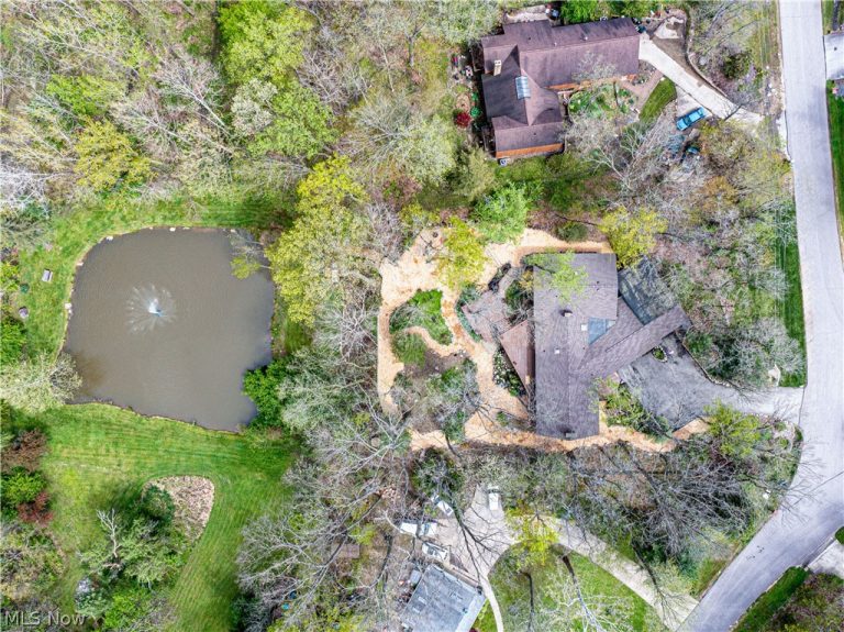 3227 Rustic Valley Drive, Medina, OH - Photo 2