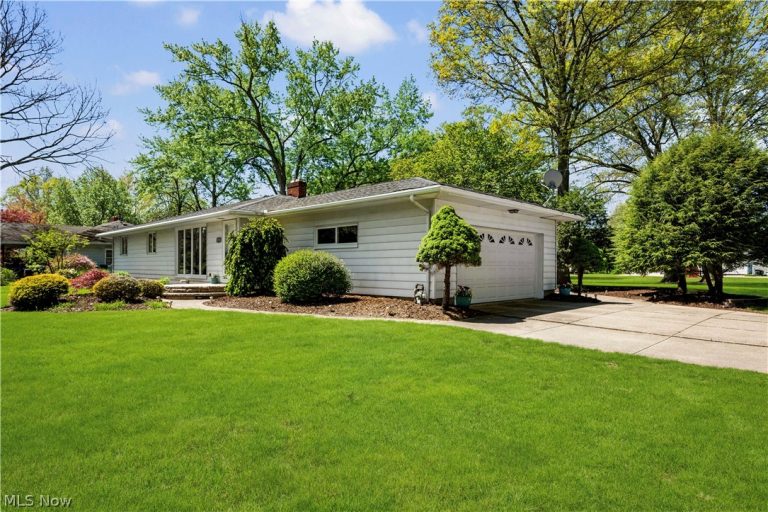 3720 Brookside Drive, Norton, OH, 44203