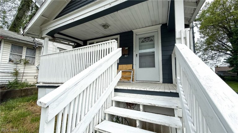 987 Boone Street, Akron, OH - Photo 5