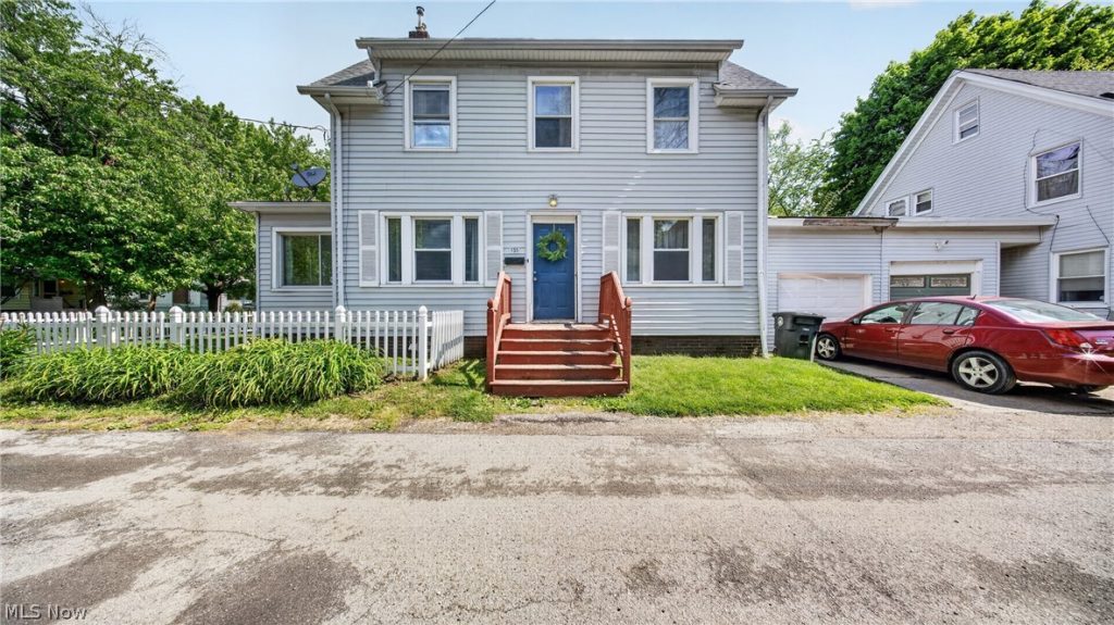 135 Byers Avenue, Akron, OH