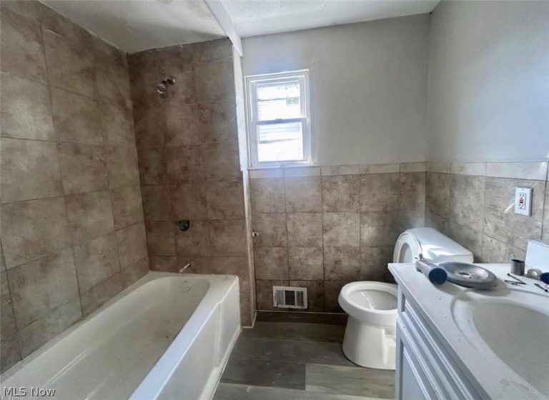 13412 Graham Road #Down, East Cleveland, OH - Photo 8