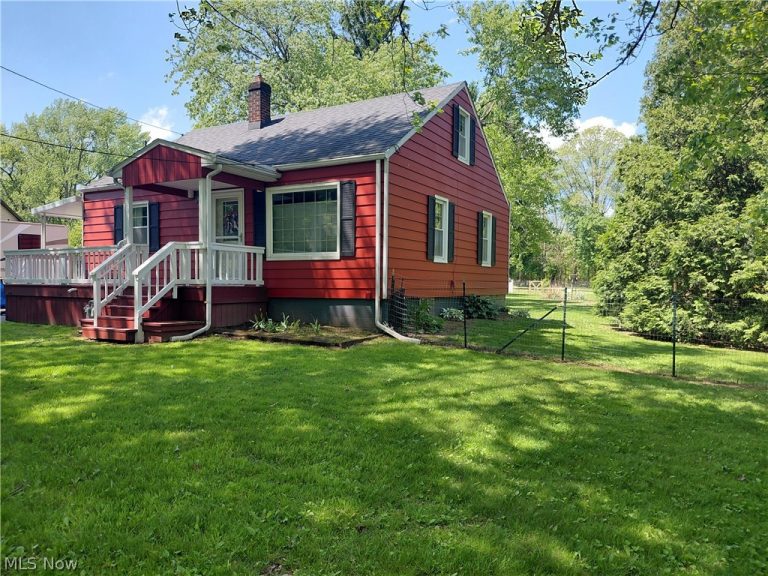 7489 Van Ness Avenue, Hubbard, OH - Photo 4