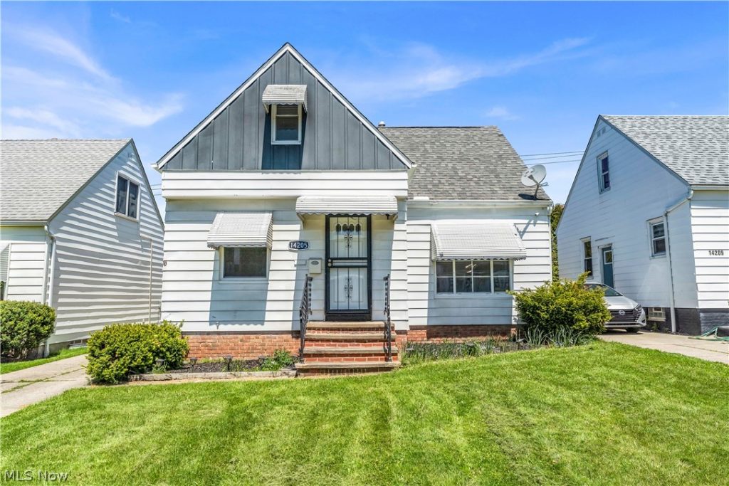 14205 Corridon Avenue, Maple Heights, OH