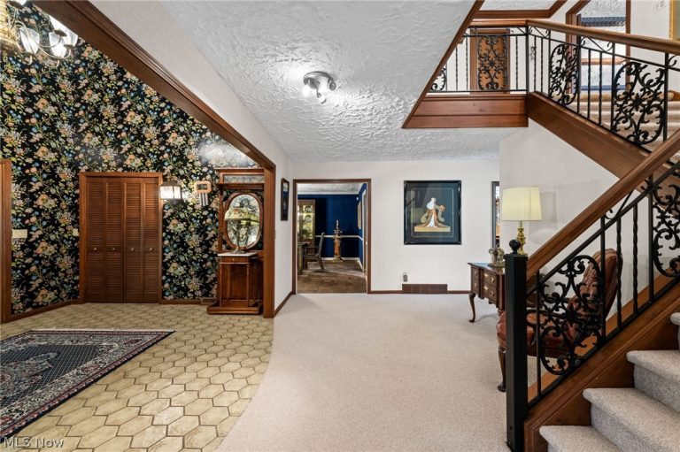 9940 Chardon Road, Chardon, OH - Photo 8