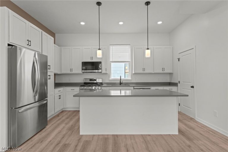 4705 Bridge Avenue, Cleveland, OH - Photo 8