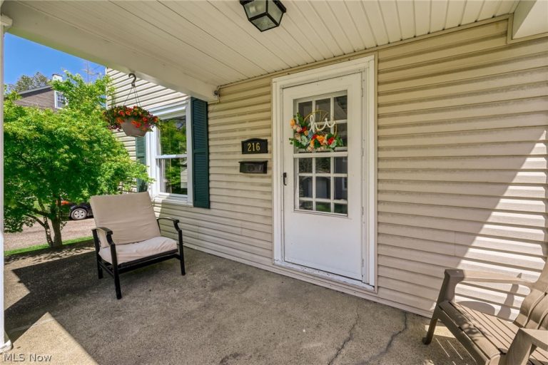 216 Lewis Place, Massillon, OH - Photo 3
