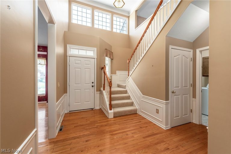 7812 Rockdove Lane, Concord Twp, OH - Photo 2