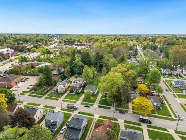 4284 204th Street, Fairview Park, OH - Photo 4