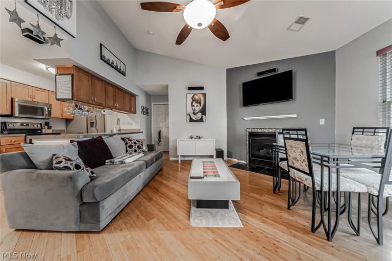 22586 Lenox Drive, Fairview Park, OH - Photo 8