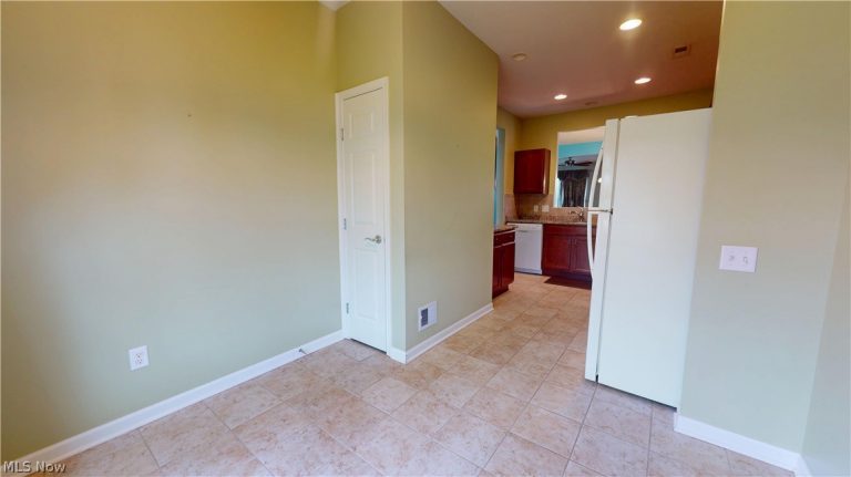 37911 Ashfield Way, North Ridgeville, OH - Photo 5