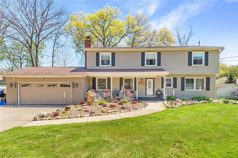 690 Deerwood Drive, Tallmadge, OH, 44278
