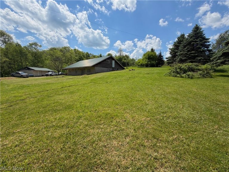 44073 Bell Road, Lisbon, OH - Photo 3