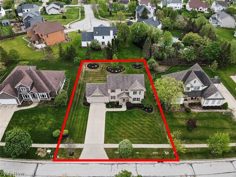 1162 Windward Lane, Kent, OH - Photo 4