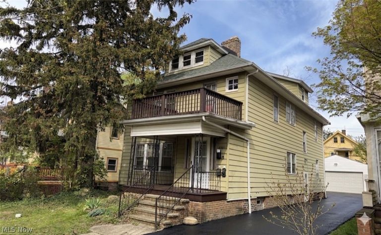 2201 Oakdale Road, Cleveland Heights, OH - Photo 2