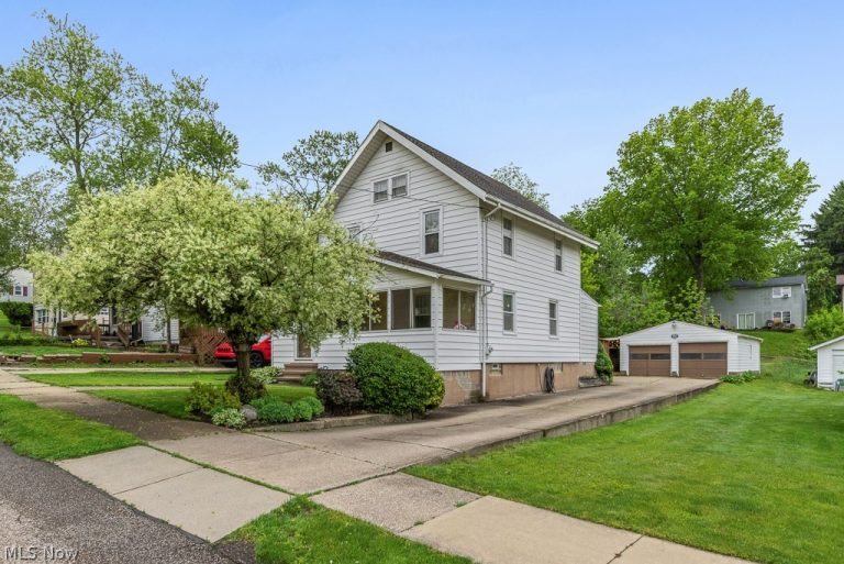 154 Yonker Street, Barberton, OH - Photo 2