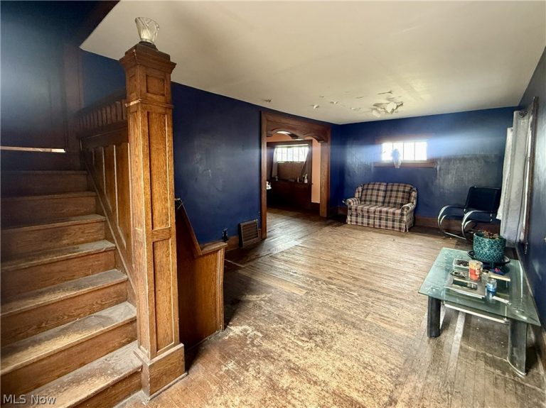 22 Brighton Drive, Akron, OH - Photo 2