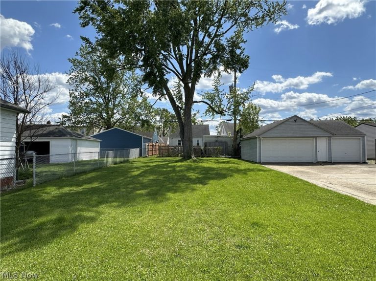 2713 Brookview Boulevard, Parma, OH - Photo 4