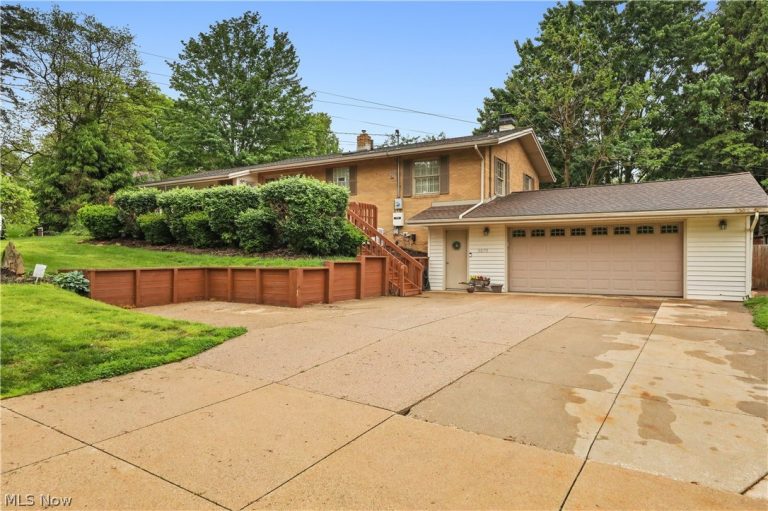 3875 Glenridge Road, Akron, OH - Photo 2