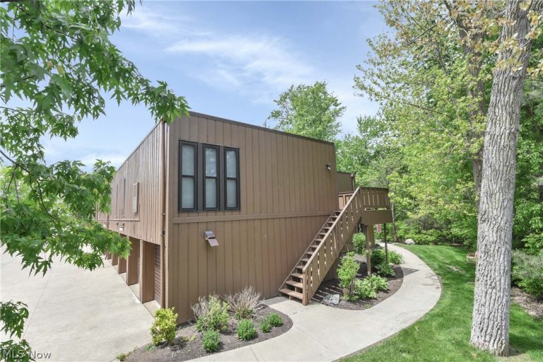 33803 Electric Boulevard #C22, Avon Lake, OH - Photo 4