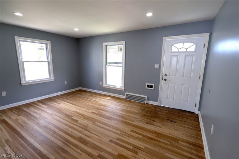 16405 Glendale Avenue, Cleveland, OH - Photo 5