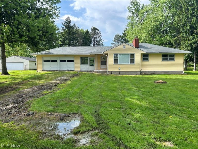 151 Durst Drive, Warren, OH - Photo 2