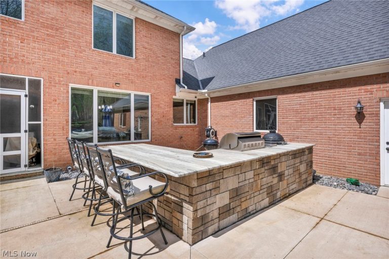885 McKee Trail, Hinckley, OH - Photo 5
