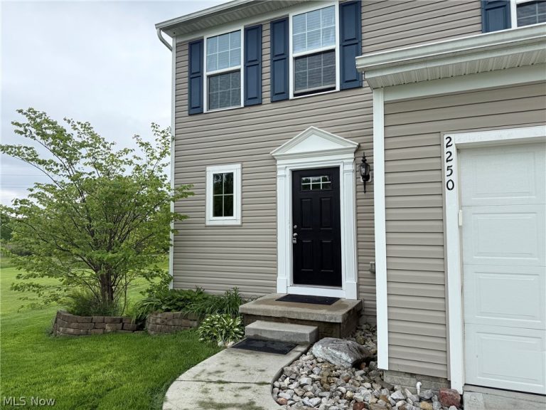 2250 Dorchester Drive, Kent, OH - Photo 3