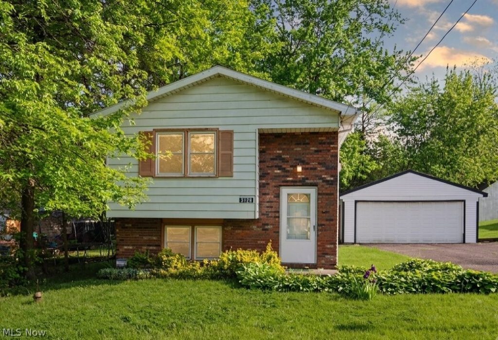 3120 Orchard Avenue, Warren, OH