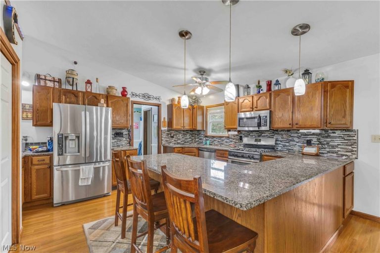 4089 Westlake Road, Cortland, OH - Photo 2