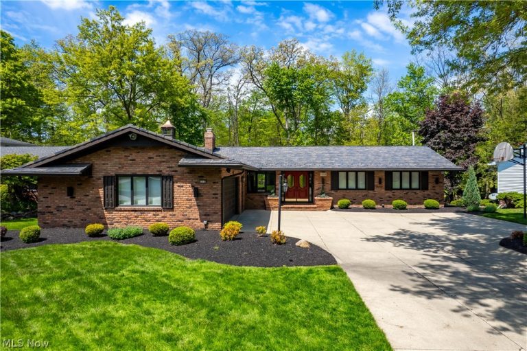 13730 Arrowhead Trail, Middleburg Heights, OH, 44130