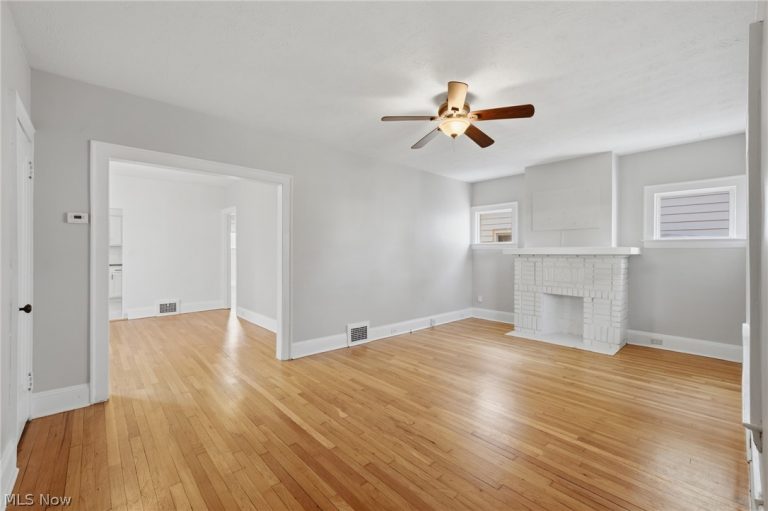 2058 Wascana Avenue, Lakewood, OH - Photo 6