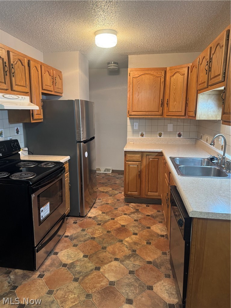 4726 Walford Road #C4, Warrensville Heights, OH - Photo 3