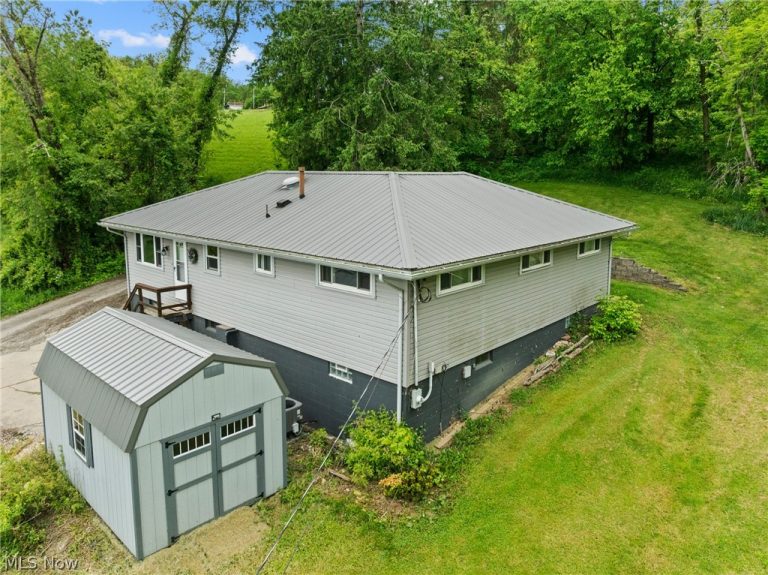 69641 Holley Street, Martins Ferry, OH - Photo 3