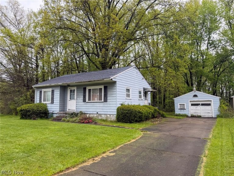 572 Comstock Street, Warren, OH - Photo 3
