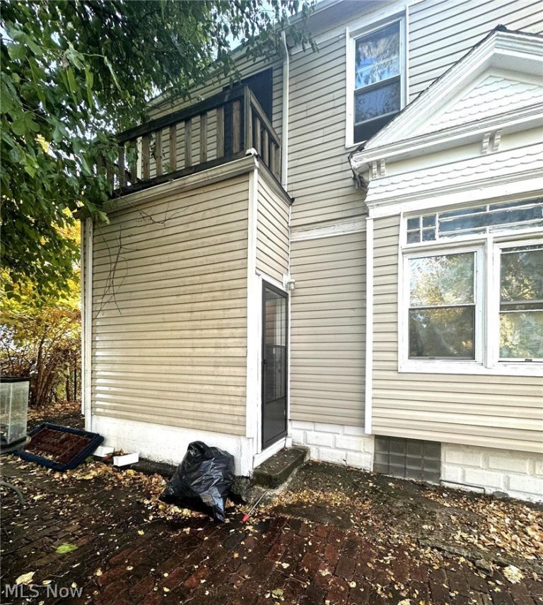 1713 69th Place, Cleveland, OH - Photo 4