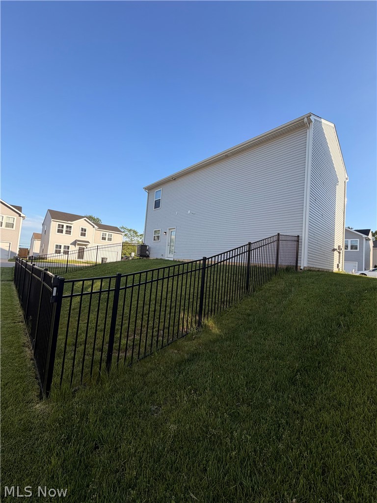 677 Crossings Lane, Akron, OH - Photo 6