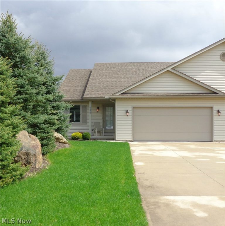 239 Aspen Drive, Dover, OH, 44622