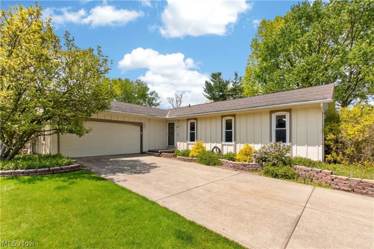 3519 Monterey Circle, Brunswick, OH - Photo 2